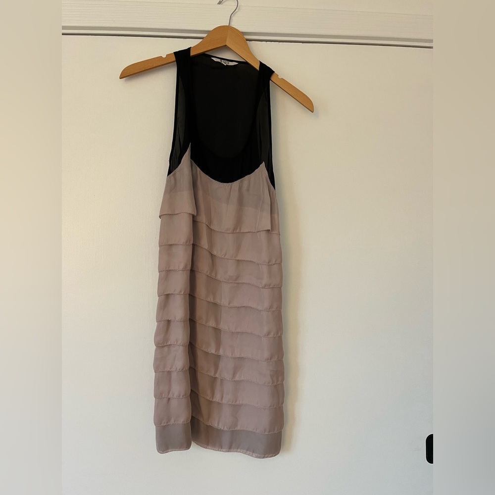 BB Dakota Tiered Dress Size Small